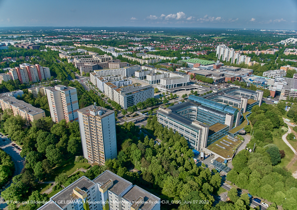 07.06.2023 - Perlach Plaza, PEP, Rentenversicherung, Wohnring, WACKER-Chemie in Neuperlach 07.06.2023 - Perlach Plaza, PEP, Rentenversicherung, Wohnring, WACKER-Chemie in Neuperlach
